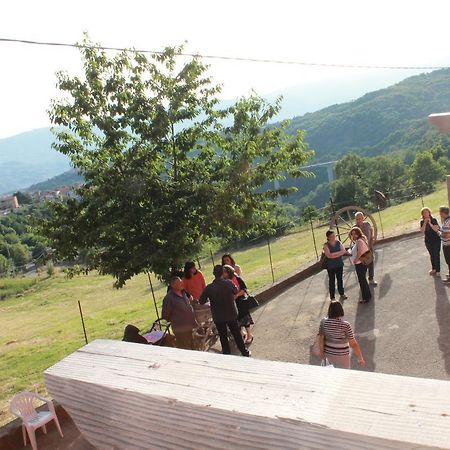 Agriturismo Pietro Falcone Guest House Celico Exterior photo